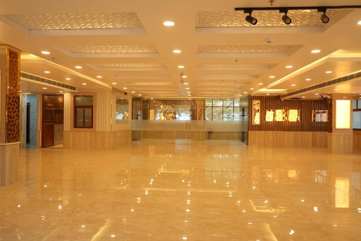 Hotel Golden Palace Lucknow Exterior photo